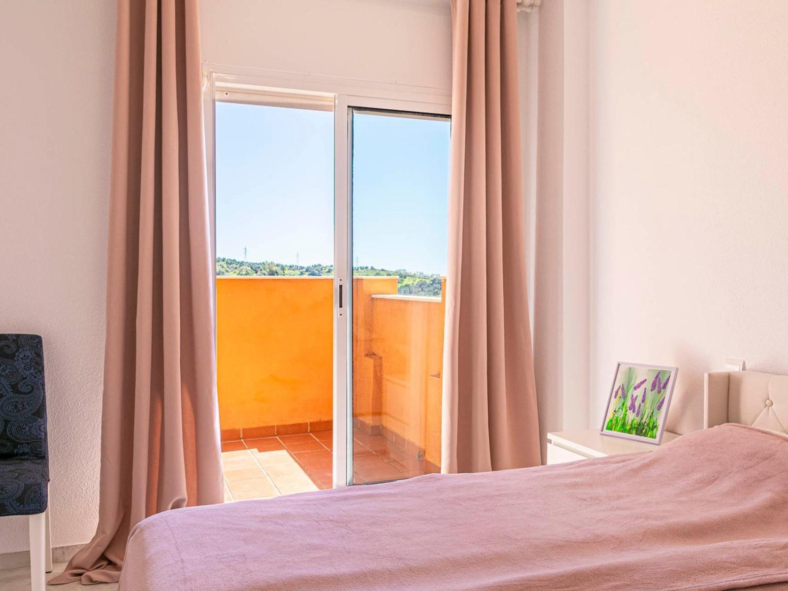 Comfortable With Pool In Pass The Keys Apartment Marbella
